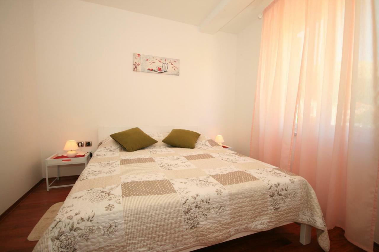 Apartment Mimoza 5, Baska, Krk מראה חיצוני תמונה